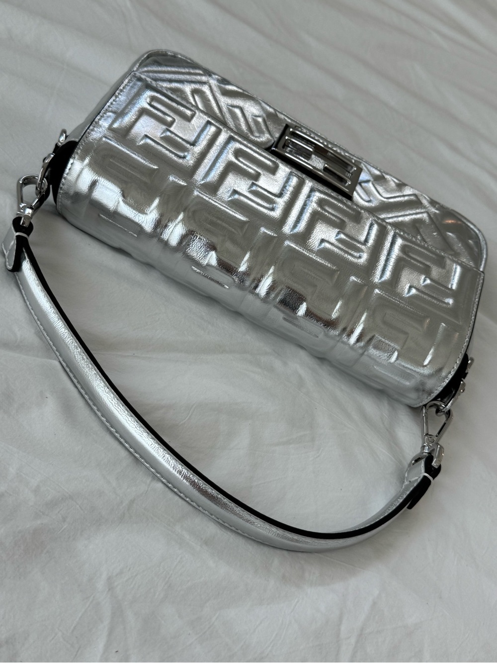 Vintage Fendi Baguette Metallic Silver Embossed Shoulder Bag - Picture 9 of 11